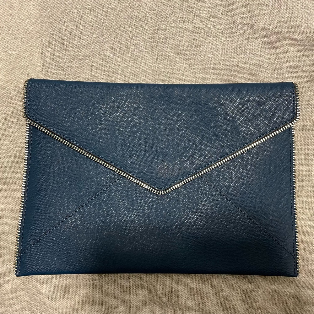 Zipper clutch